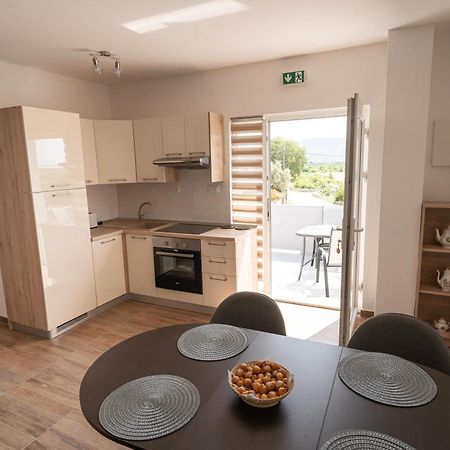 Pave&Ema Apartman Konjevrate Kültér fotó